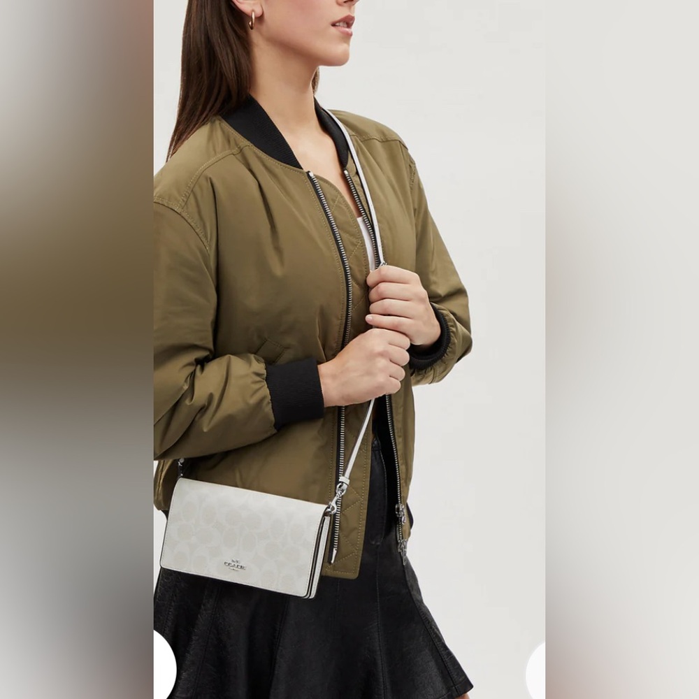 NWOT Coach Abby signature C Clutch Crossbody - Picture 1 of 12